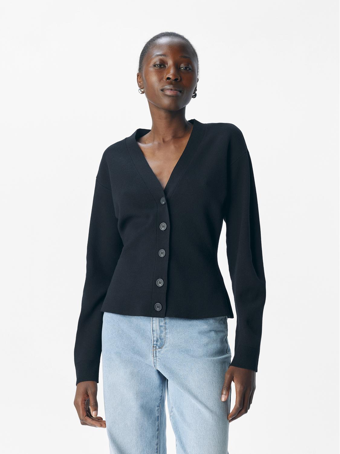 model_shot-front